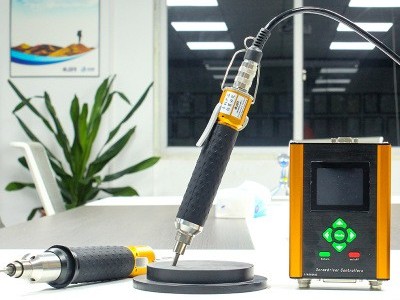 伺服電批加上機器人視覺，究竟是什么效果？-堅豐股份